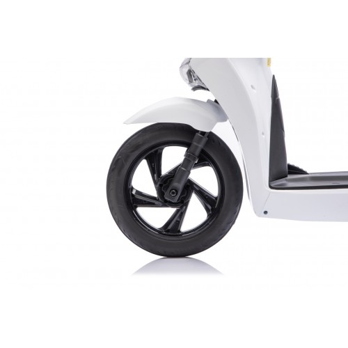 Vehicle Motor Scooter HONDA SH125I White