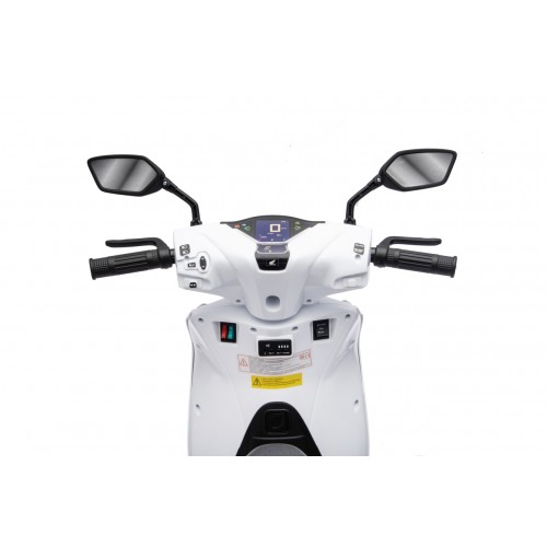 Vehicle Motor Scooter HONDA SH125I White