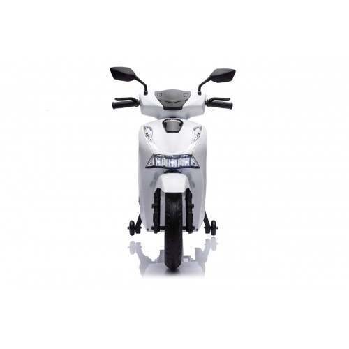 Vehicle Motor Scooter HONDA SH125I White