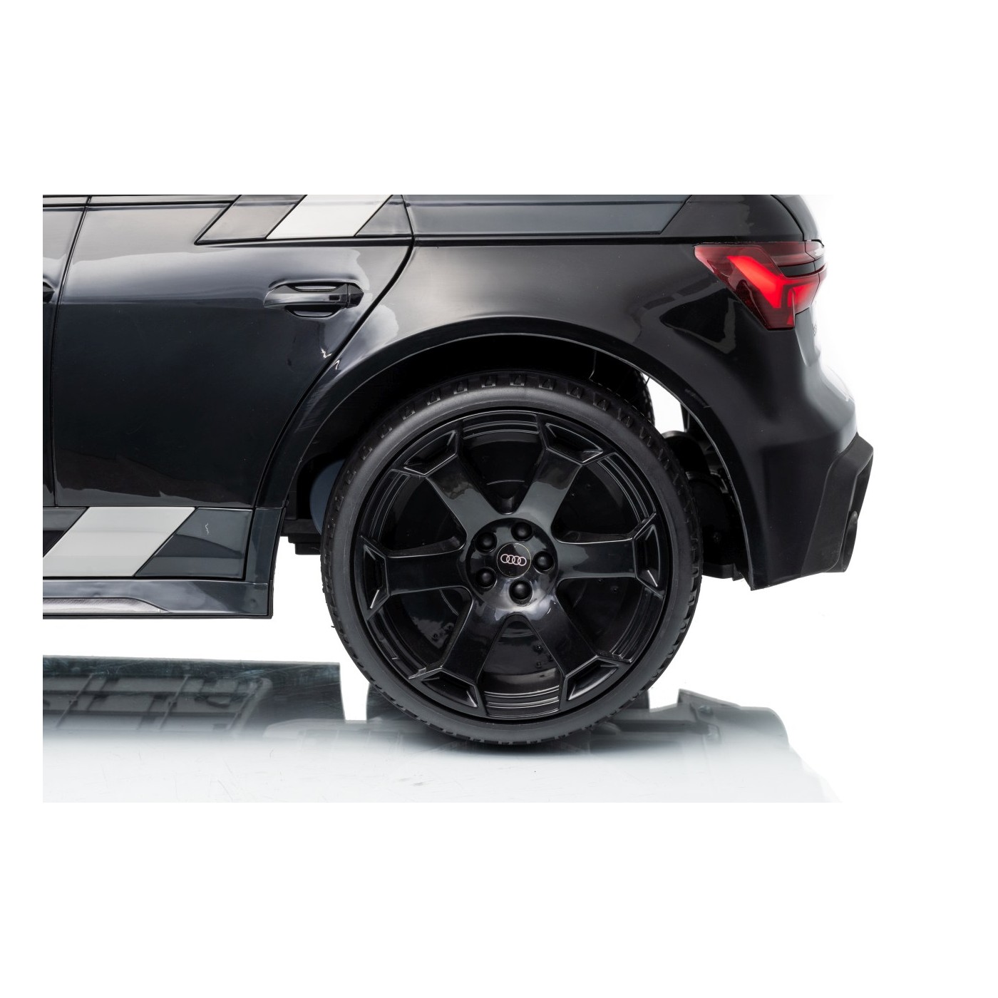 Audi RS6 Avant GT Black