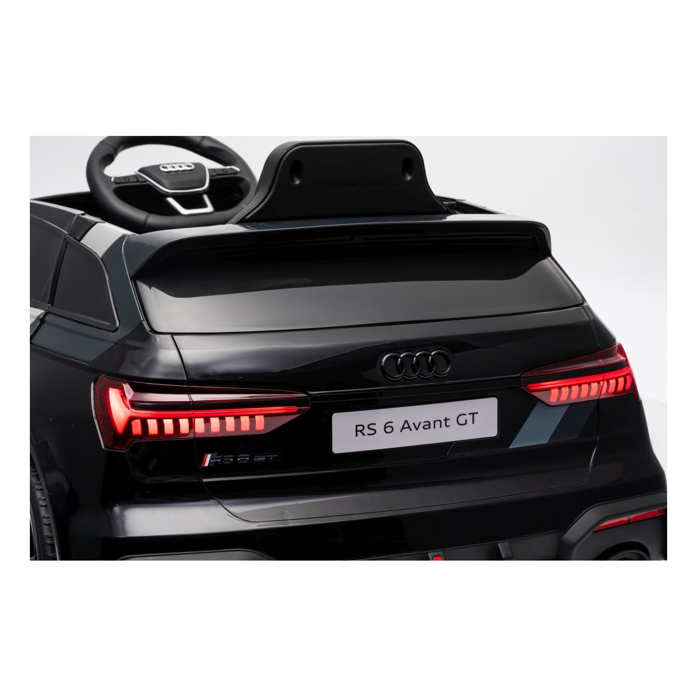 Audi RS6 Avant GT Black