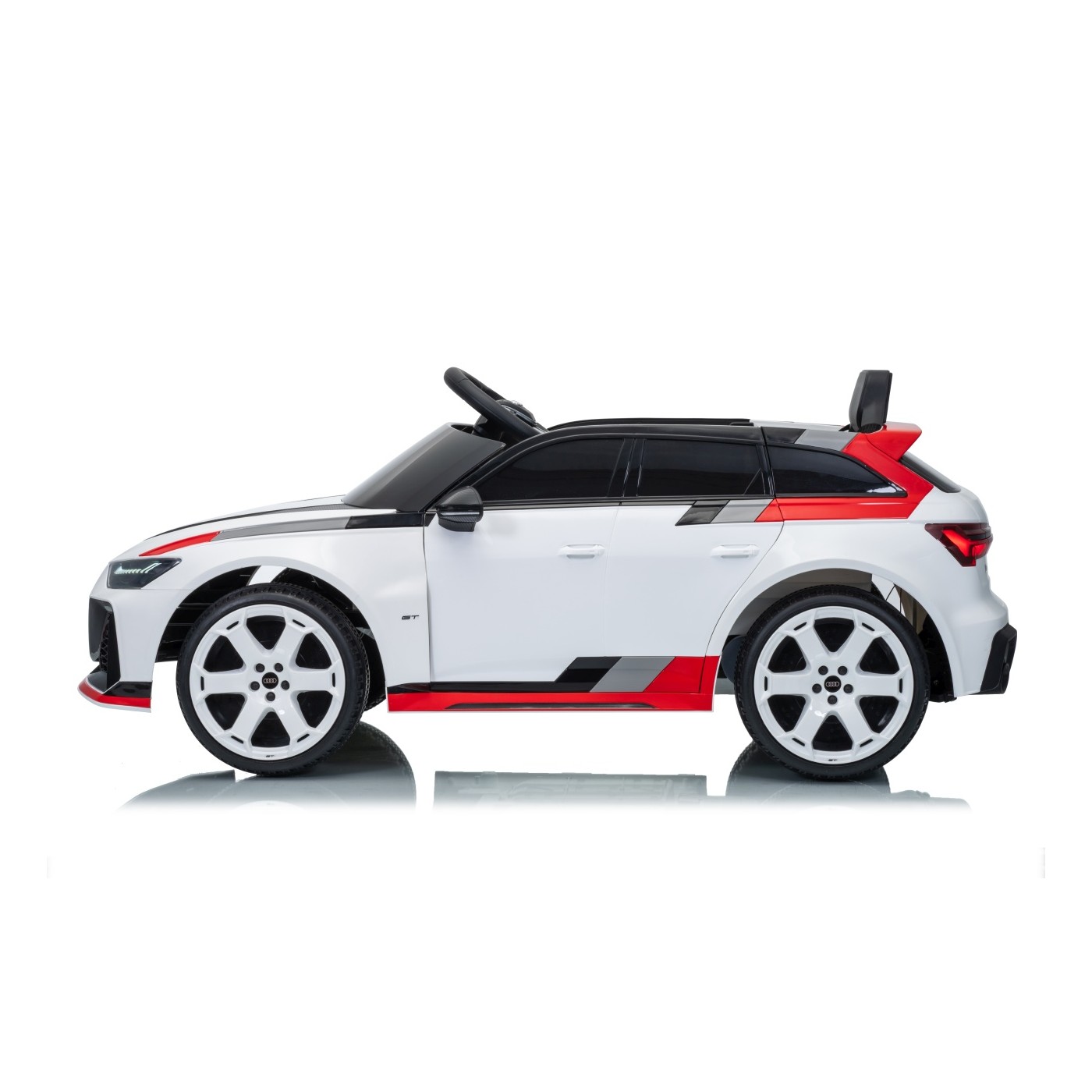 Vehicle Audi RS6 Avant GT White