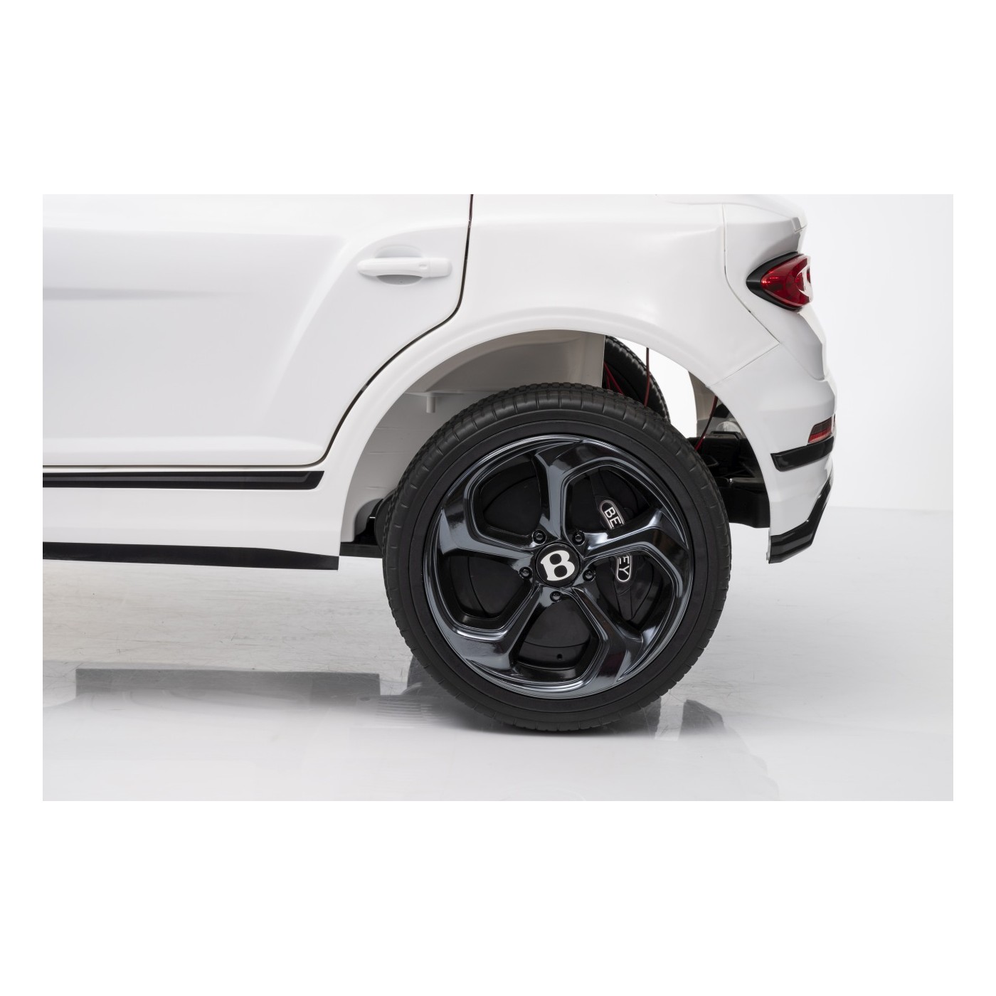 Bentley Bentayga S White Vehicle