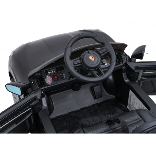 Vehicle Porsche Cayenne Black