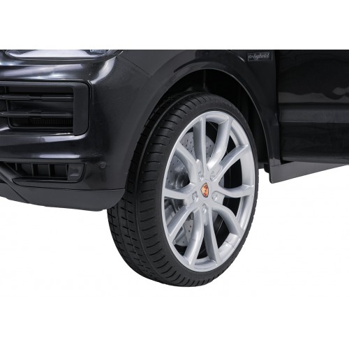 Vehicle Porsche Cayenne Black