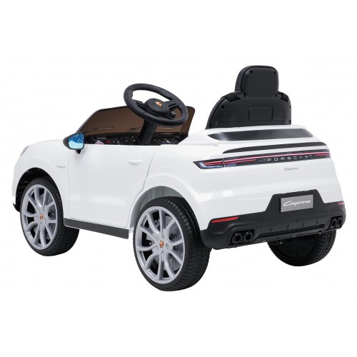 Vehicle Porsche Cayenne White