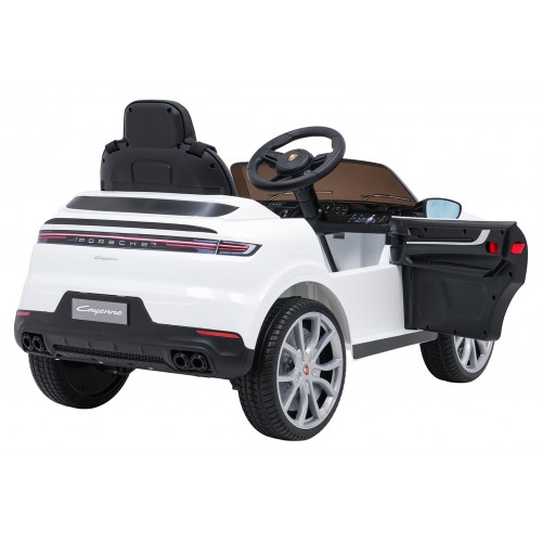 Vehicle Porsche Cayenne White
