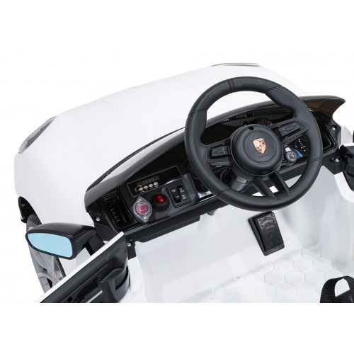 Vehicle Porsche Cayenne White