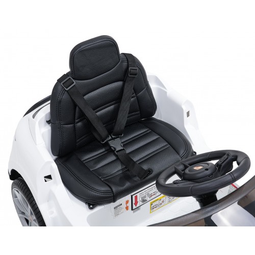 Vehicle Porsche Cayenne White