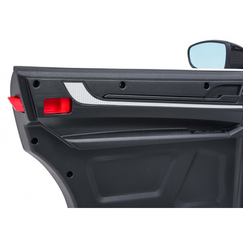 Vehicle Porsche Cayenne White