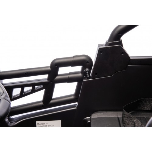 OBSERVER 4x4 Buggy Vehicle Pink