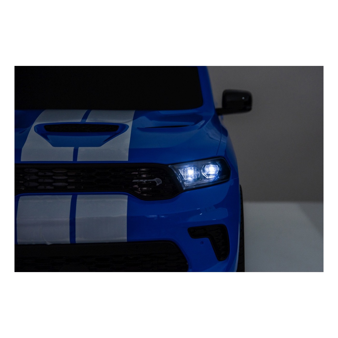 Vehicle Dodge Durango Blue