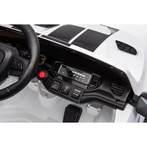 Vehicle Dodge Durango White