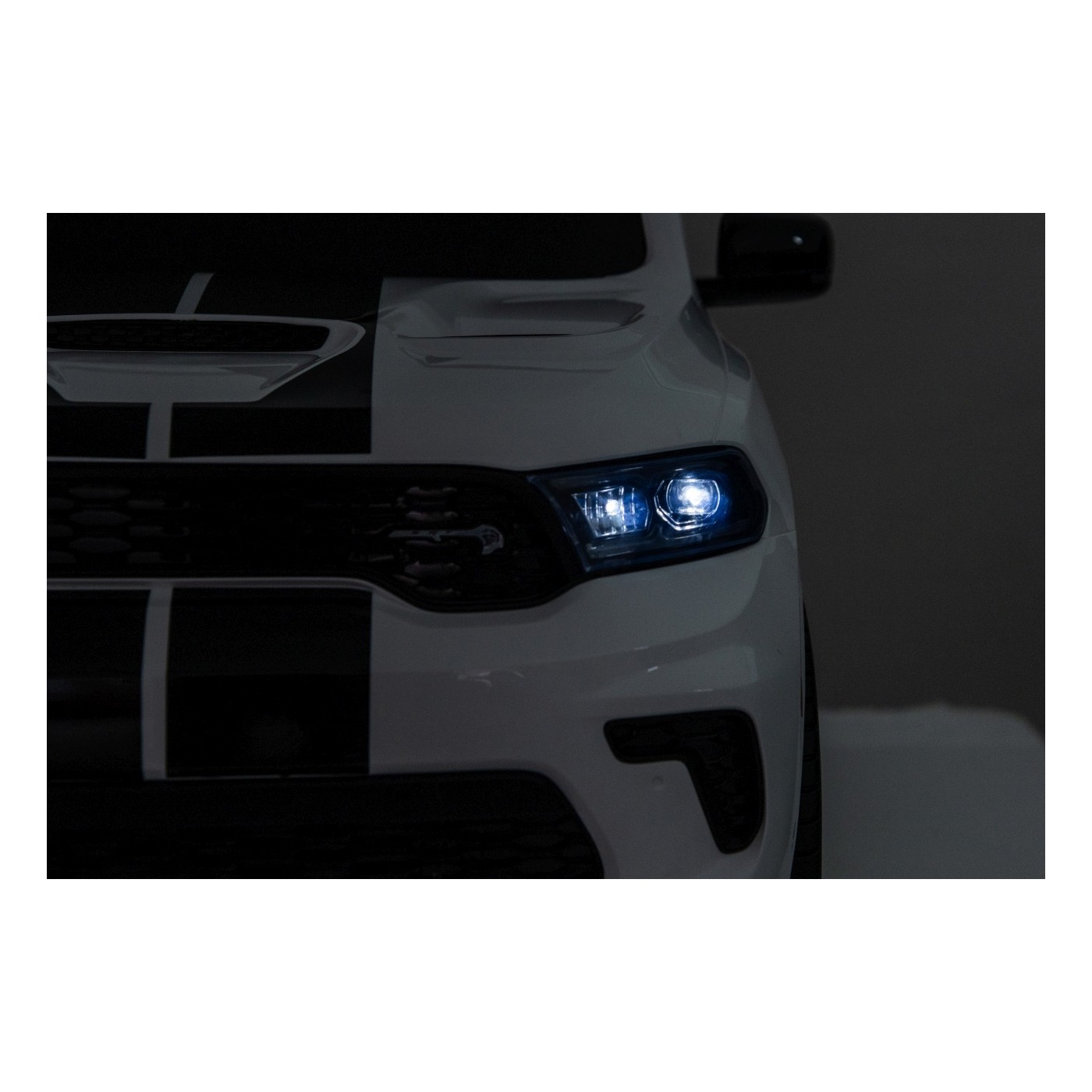 Vehicle Dodge Durango White