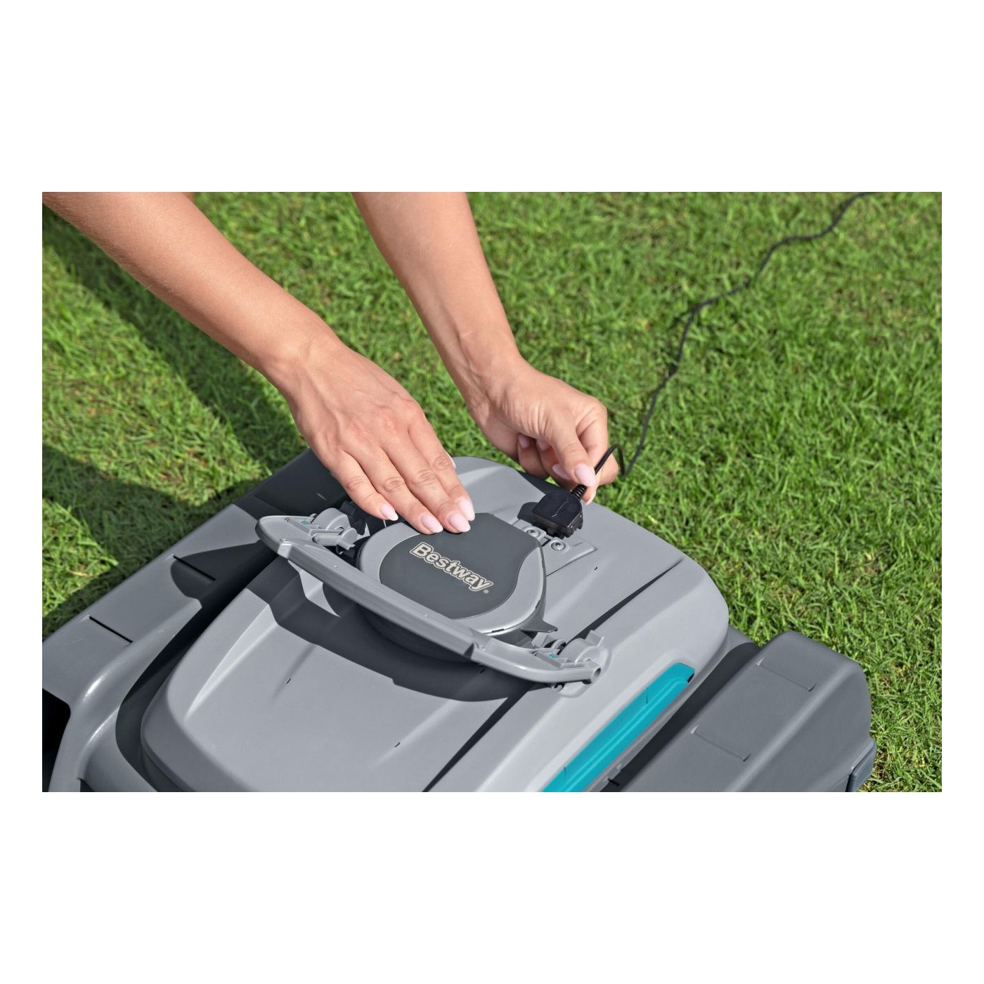 AQUATRONIX PRO G300 2-in-1 Vacuum Cleaner and Skimmer BESTWAY