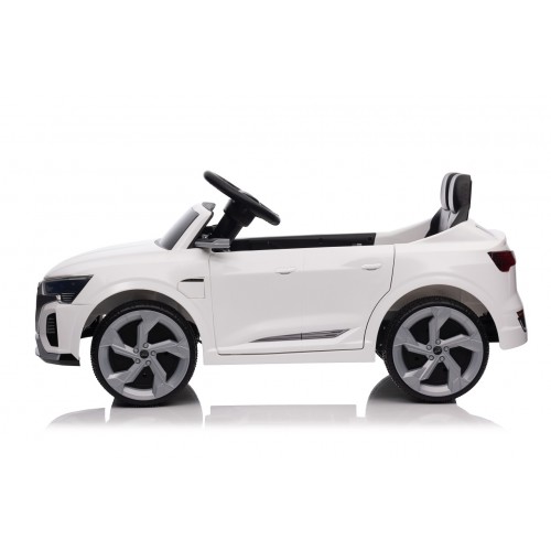Audi SQ8 White Vehicle
