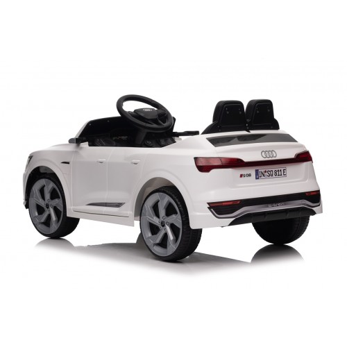 Audi SQ8 White Vehicle