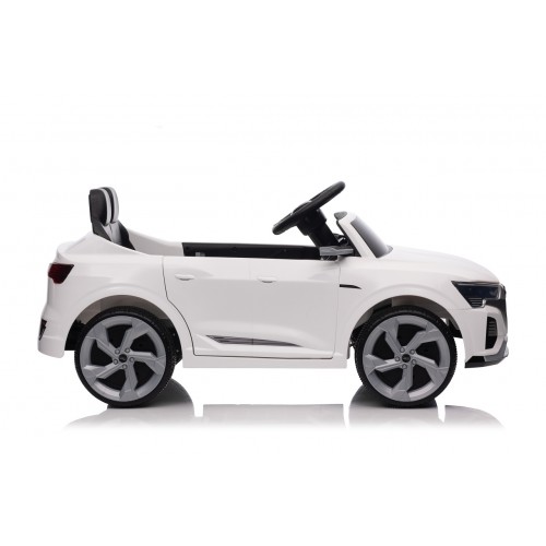 Audi SQ8 White Vehicle