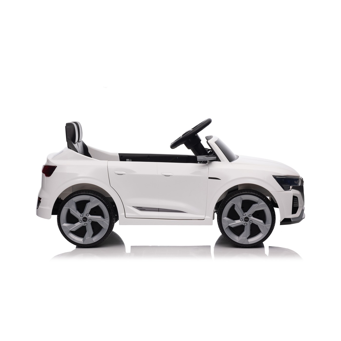Audi SQ8 White Vehicle