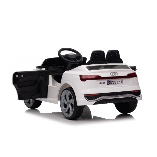Audi SQ8 White Vehicle