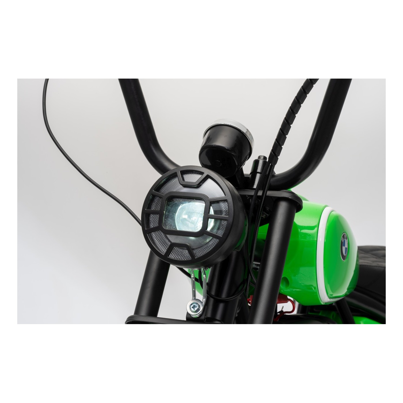 Vehicle Motor BMW R18 Green