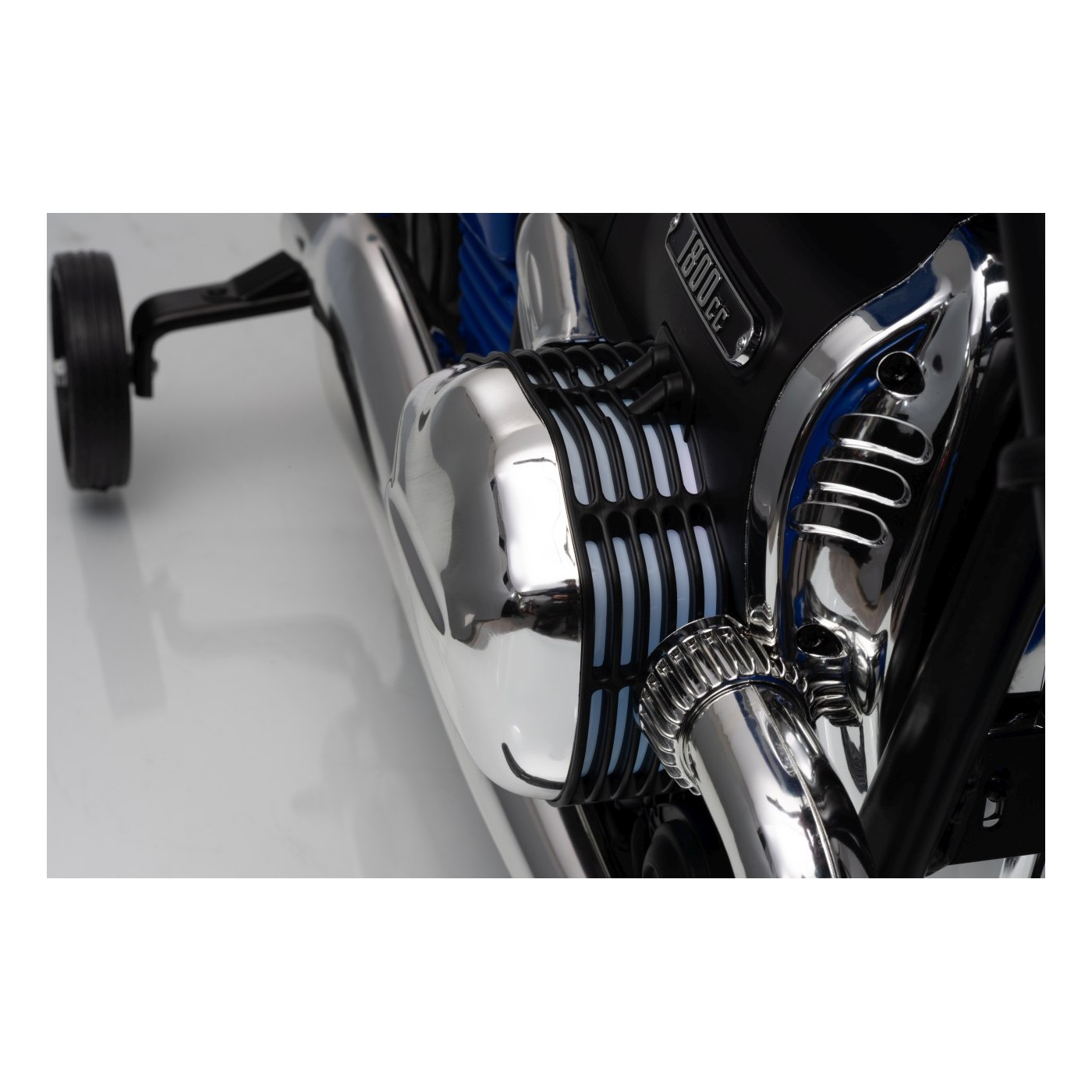 Vehicle Motor BMW R18 Blue