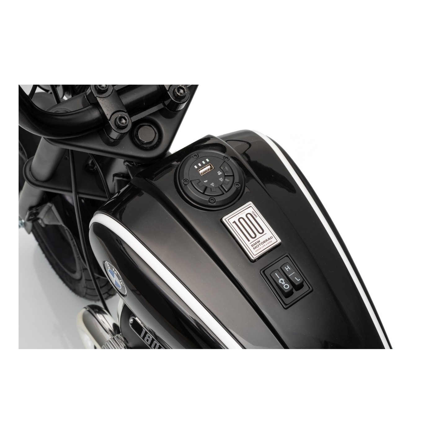 Vehicle Motor BMW R18 Black