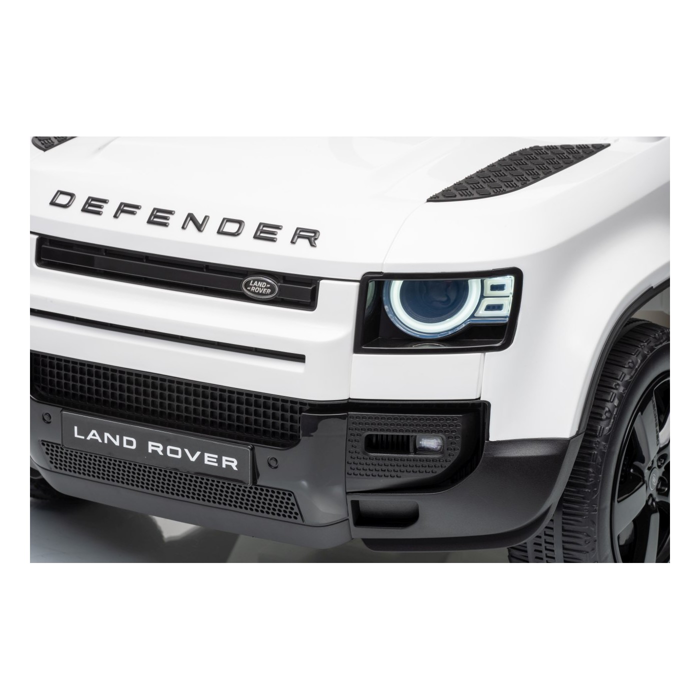 Land Rover Defender White Vehicle