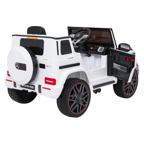 Vehicle Mercedes G63 AMG LIFT White