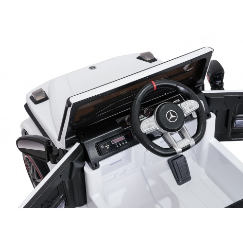 Vehicle Mercedes G63 AMG LIFT White