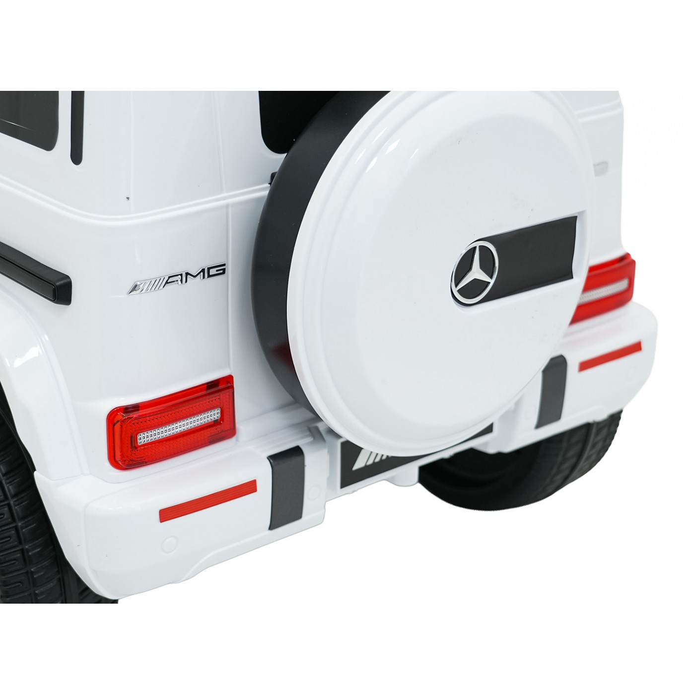 Vehicle Mercedes G63 AMG LIFT White