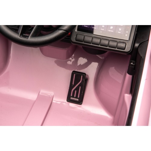 Porsche Macan Pink Vehicle