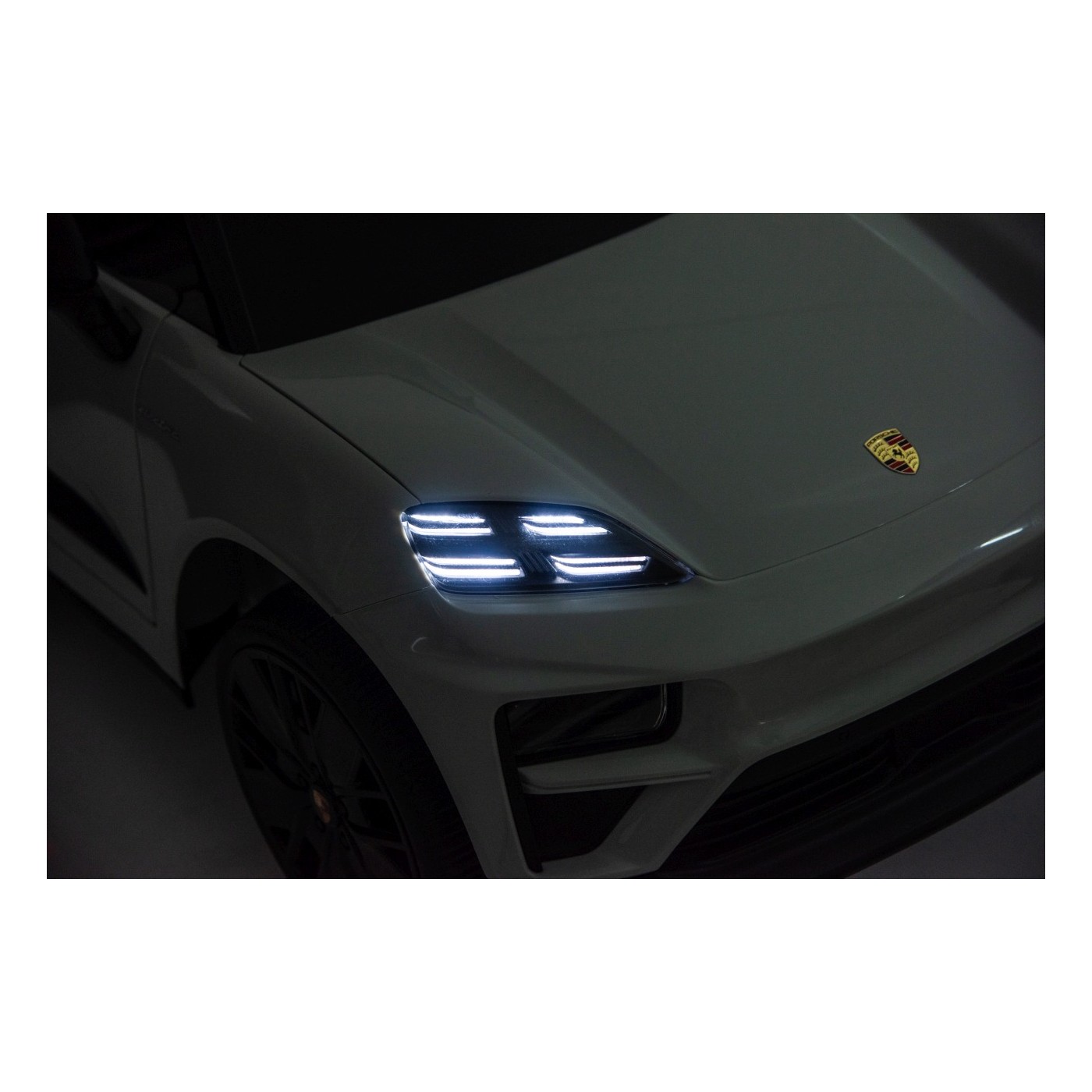 Porsche Macan Pink Vehicle