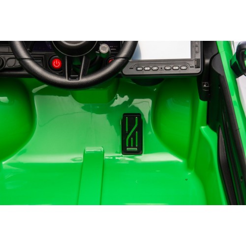 Porsche Macan Green Vehicle