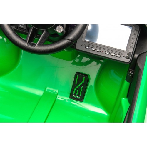 Porsche Macan Green Vehicle