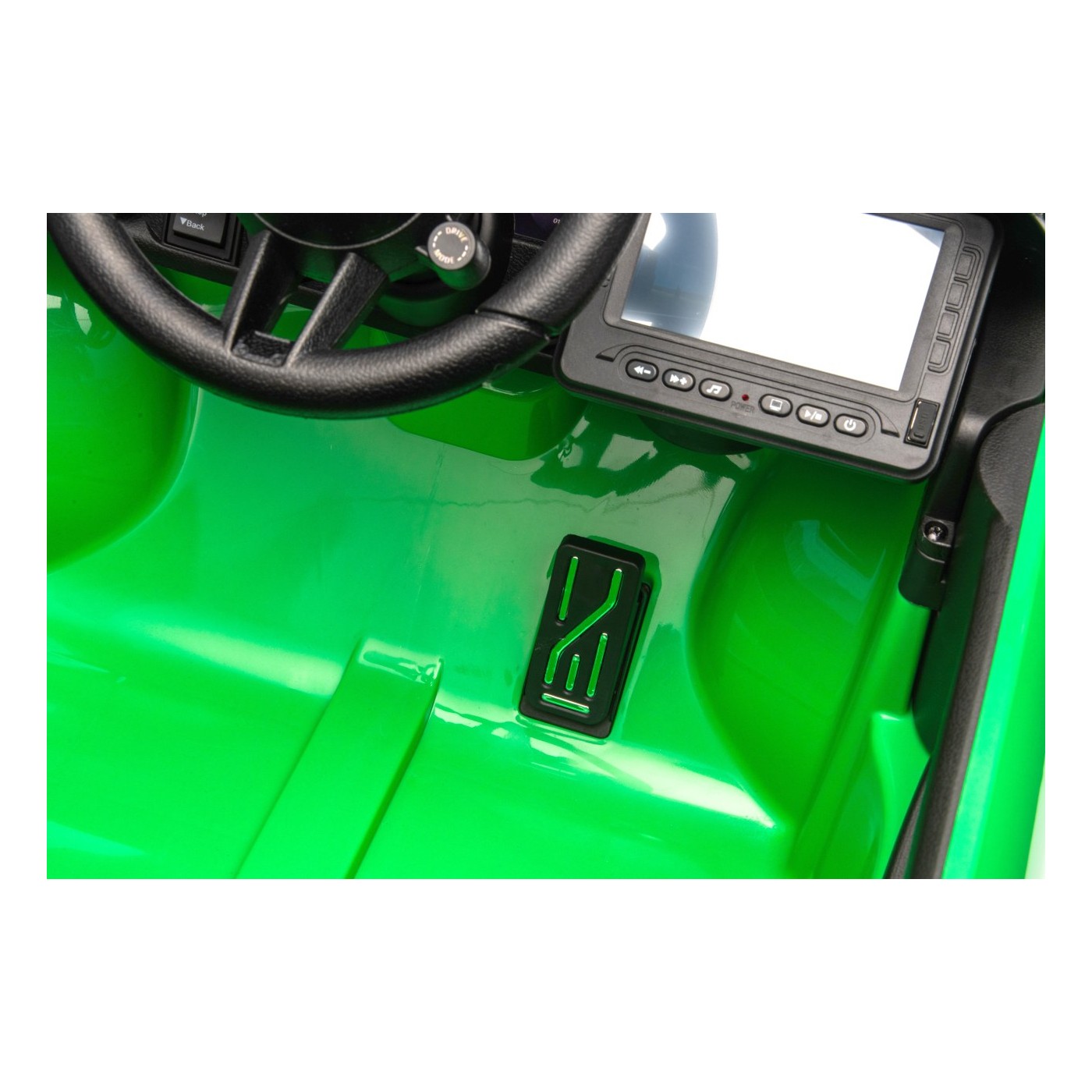 Porsche Macan Green Vehicle