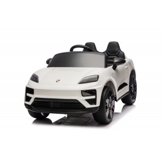 Porsche Macan White Vehicle