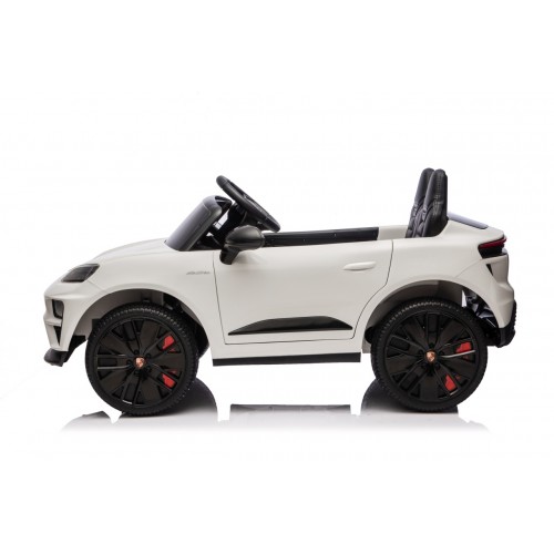 Porsche Macan White Vehicle