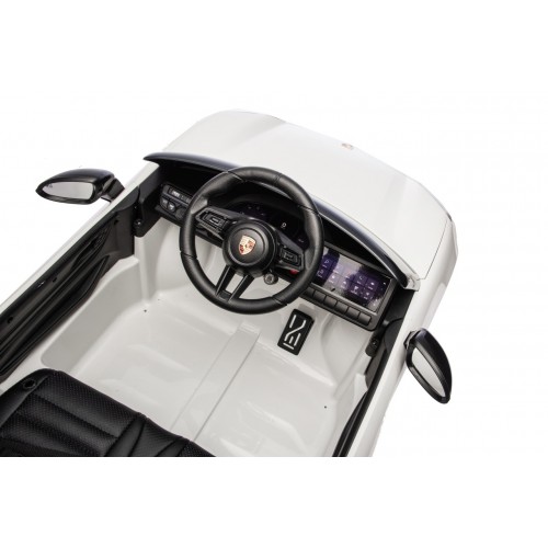 Porsche Macan White Vehicle