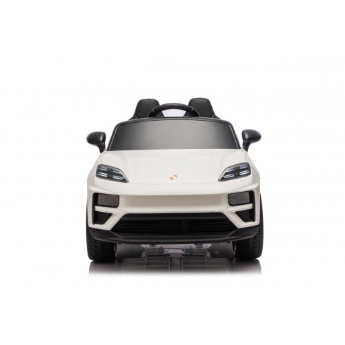 Porsche Macan White Vehicle
