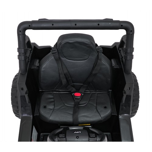 UTV LIFT Green Off-Road Vehicle