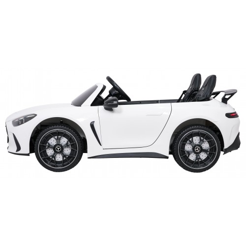 Vehicle Mercedes Benz GT63 AMG White