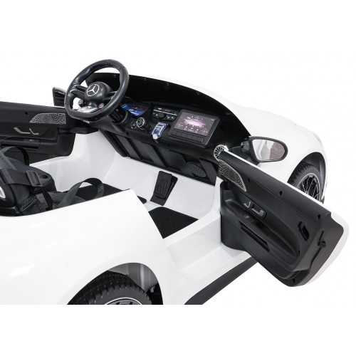 Vehicle Mercedes Benz GT63 AMG White