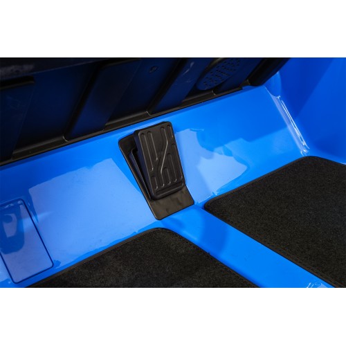 Vehicle Mercedes Benz GT63 AMG Blue