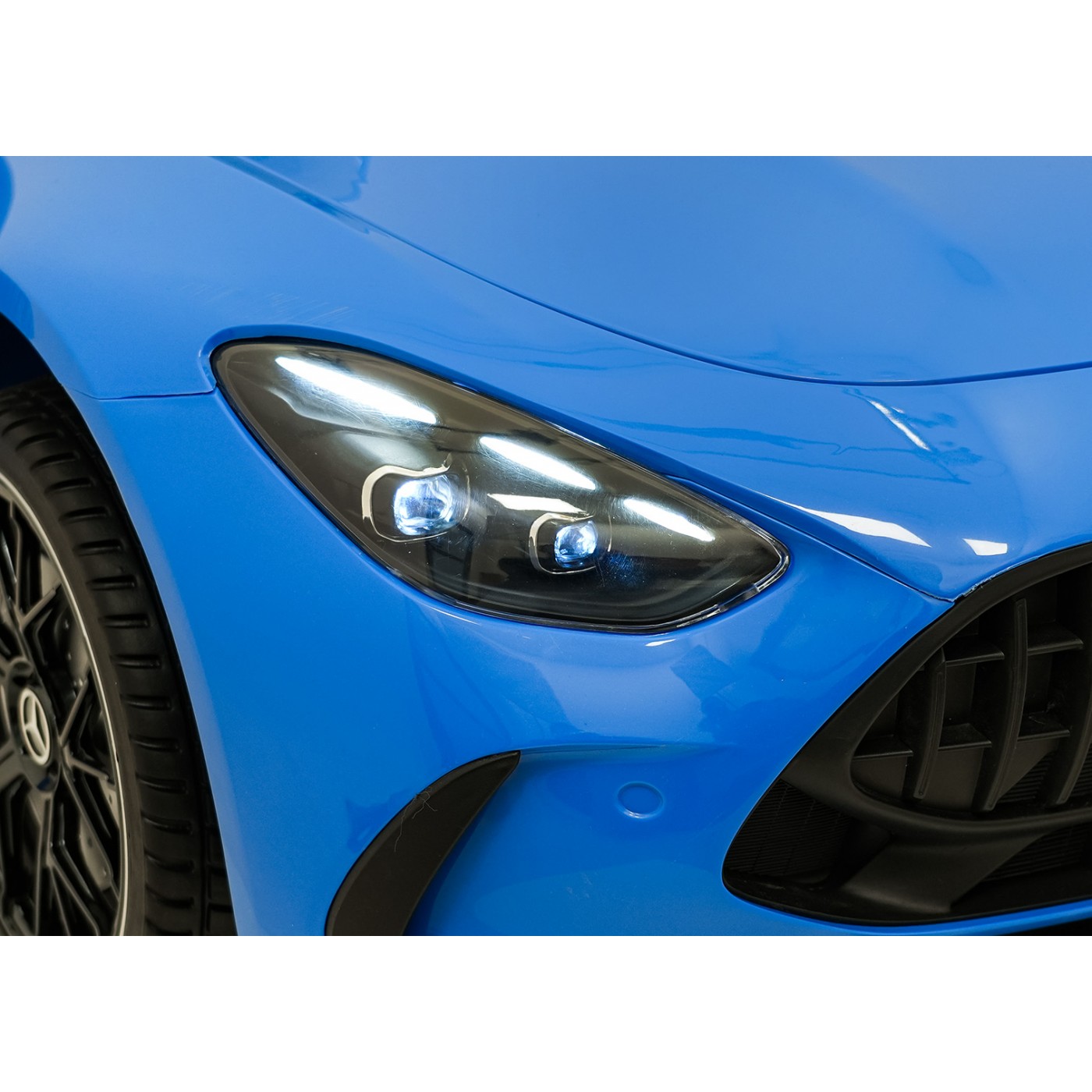 Vehicle Mercedes Benz GT63 AMG Blue