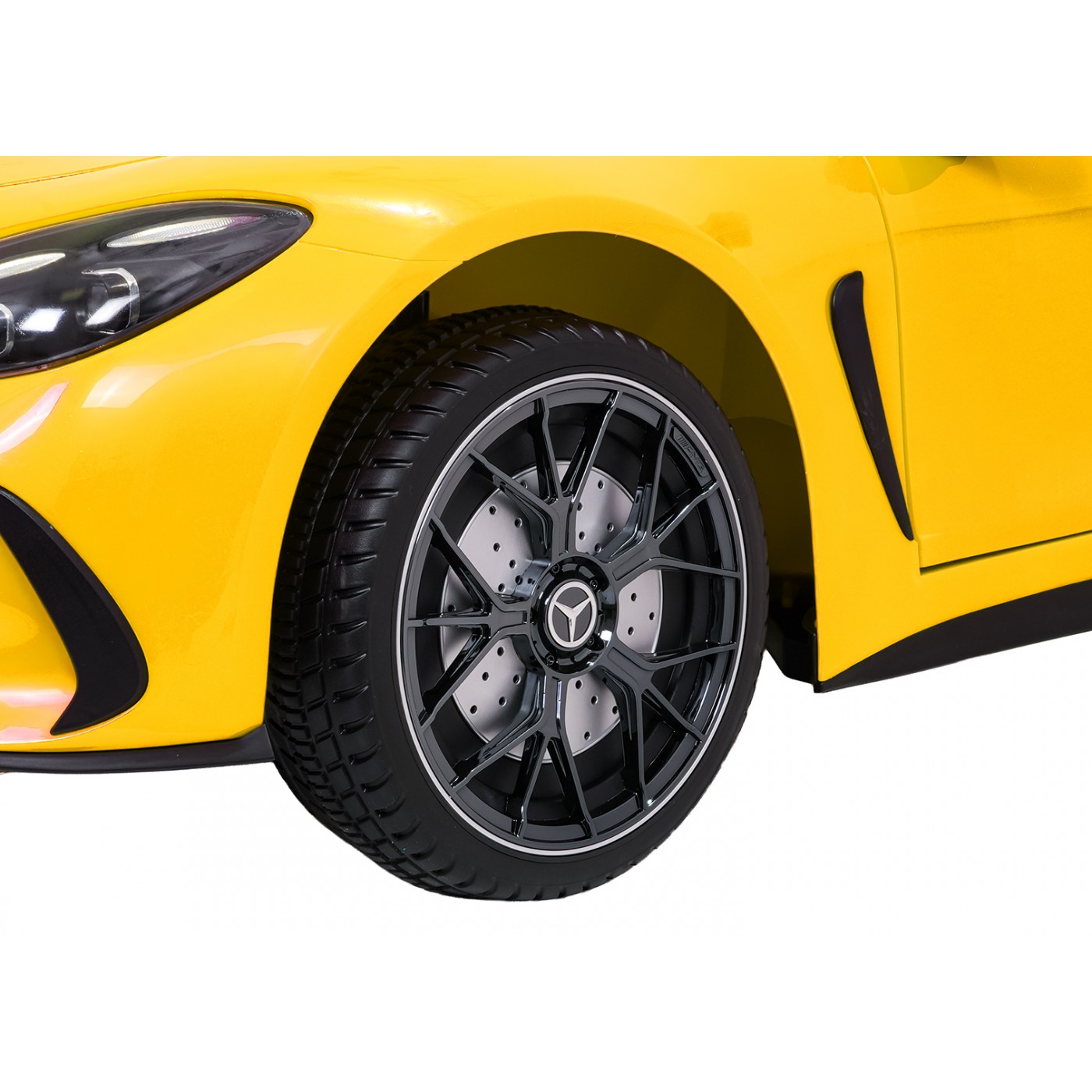 Vehicle Mercedes Benz GT63 AMG Yellow