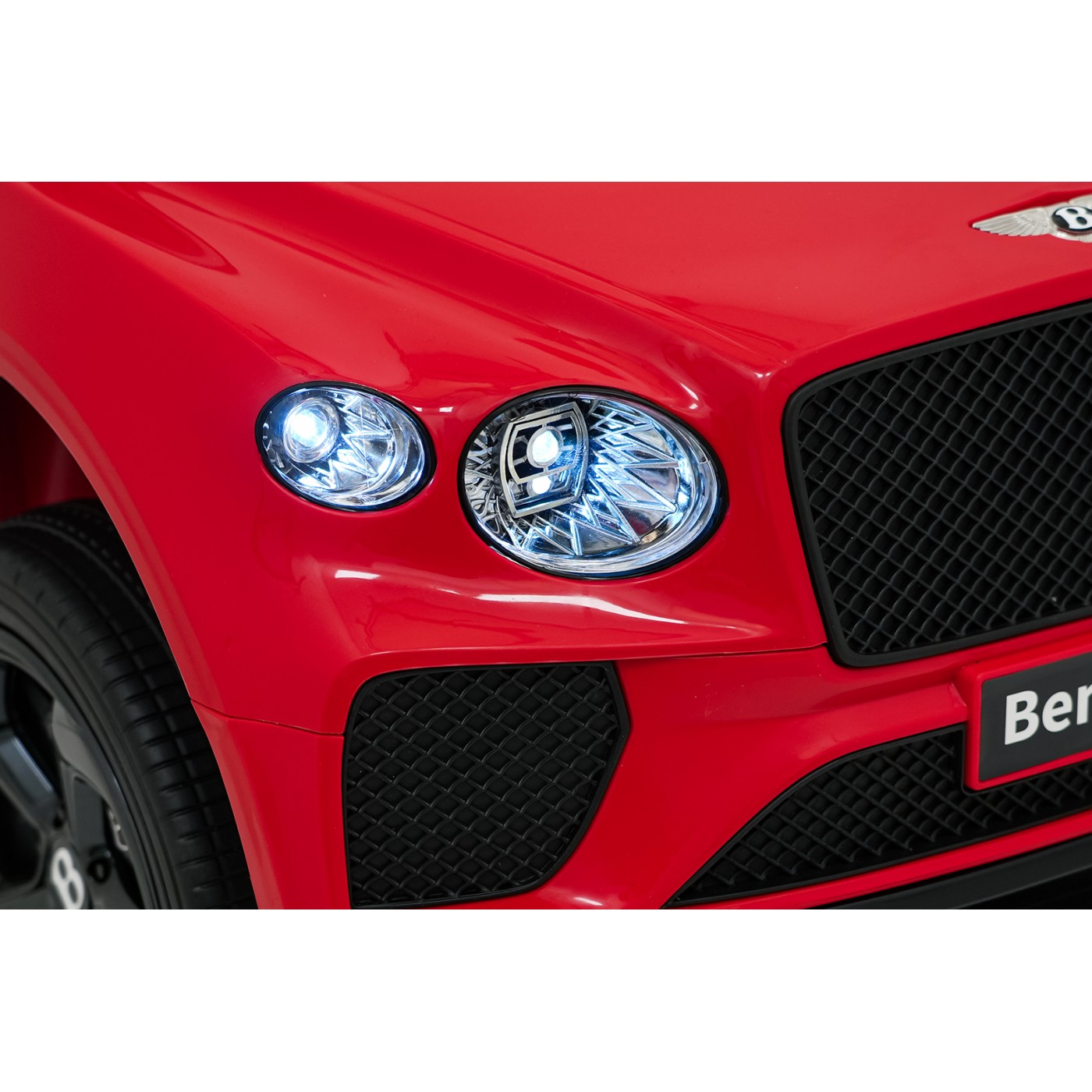 Vehicle Bentley Bentayga S Red