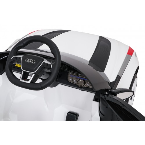 Vehicle Audi RS6 Avant GT White