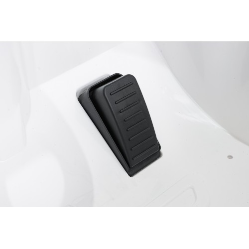 Vehicle Audi RS6 Avant GT White