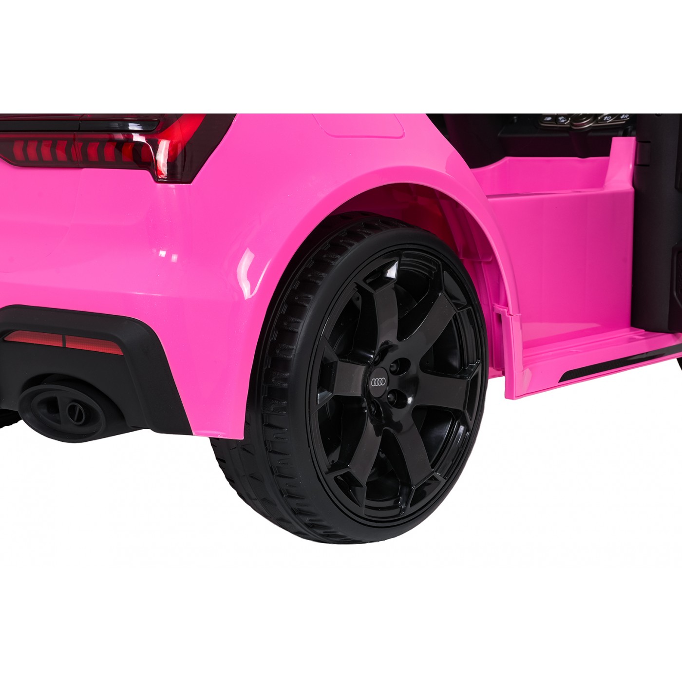 Audi RS6 Avant GT Pink Vehicle